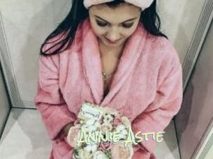 Annie_Astie