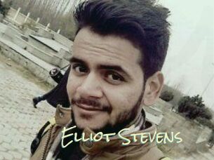 Elliot_Stevens
