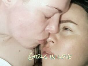 Girls_in_love