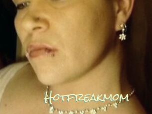 Hotfreakmom