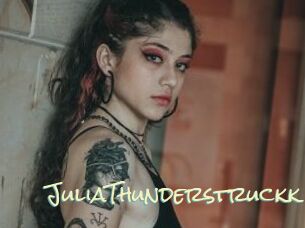 JuliaThunderstruckk