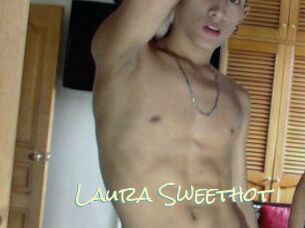 Laura_Sweethot