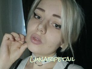 Lunarpetail