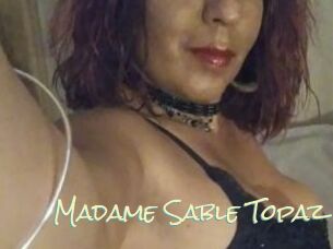 Madame_Sable_Topaz