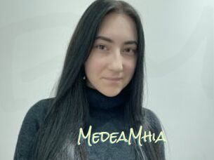 MedeaMhia Porn Monkey Cash