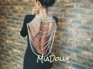 Mia_Dolly