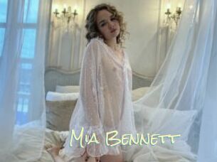 Mia_Bennett