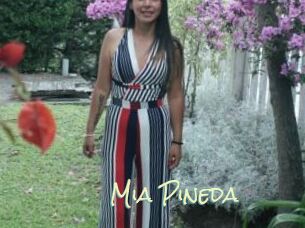 Mia_Pineda