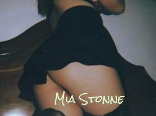 Mia_Stonne