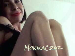 Monika_Cruz