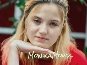 MonikaMour