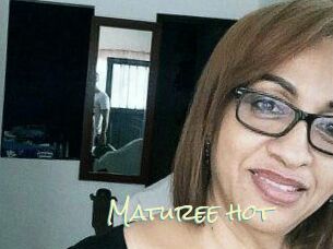 Maturee_hot