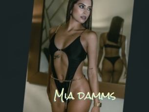 Mia_damms