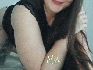 Mia