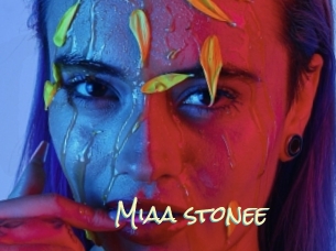 Miaa_stonee