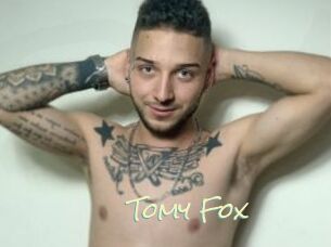 Tomy_Fox