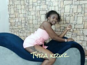 Tyra_kruz